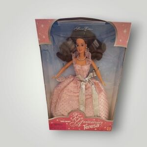 Collectible Barbie - Walmart 35th Anniversary Special Edition Teresa Doll